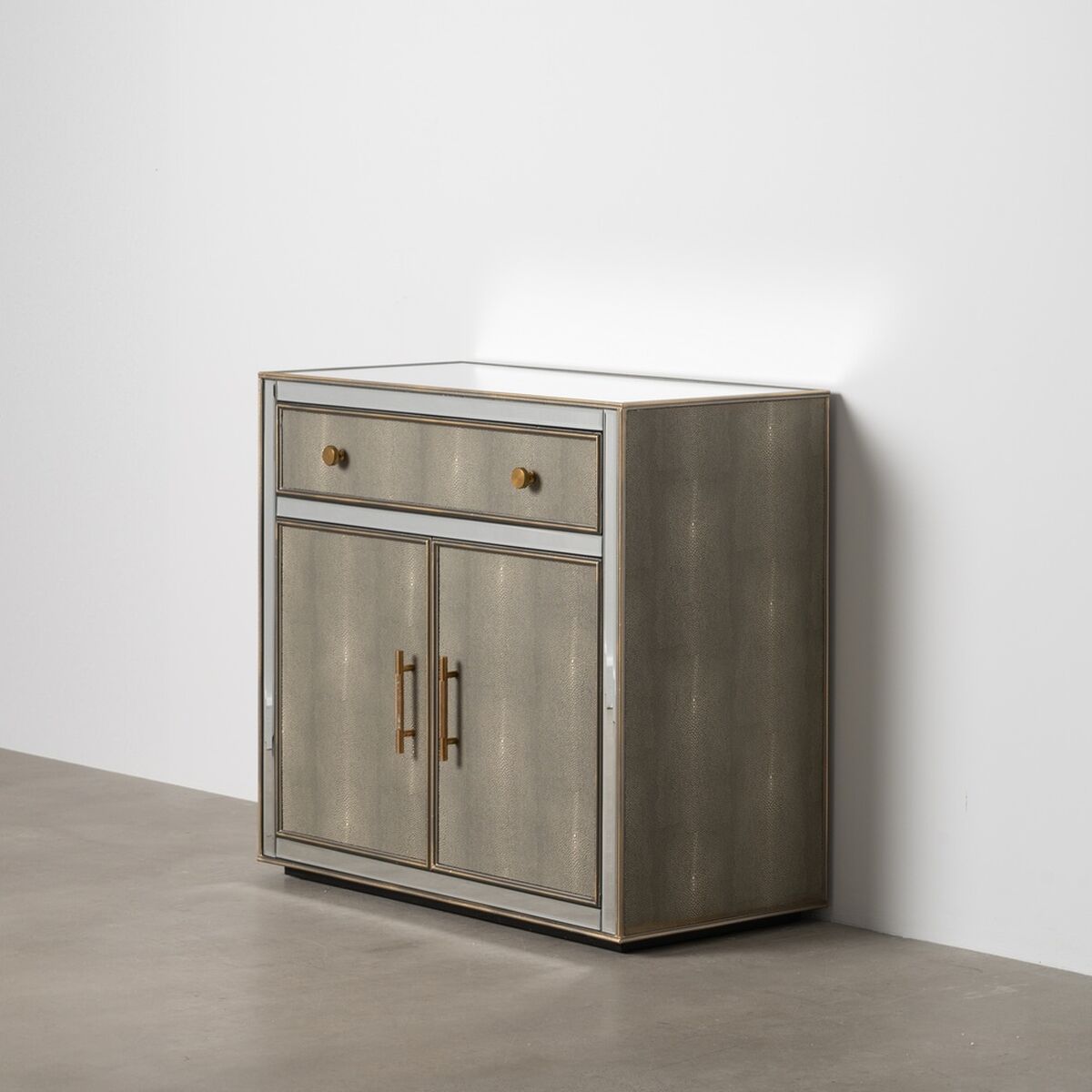 Vstupní prostor Zlaté zrcadlo CHLOE 81 x 41 x 76,5 cm – obrázek 2